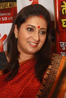 Smriti Irani host of Life OK's docu-drama 'Savdhaan India India Fight Back', press conference