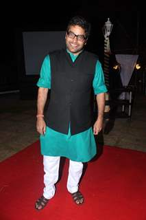 Surprise birthday party of Ashutosh Rana