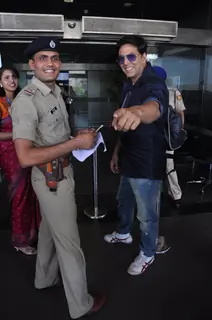 Akshay Kumar and Asin at the airport leaving for Dubai