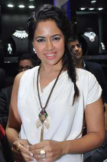 Sameera Reddy & Mughda Godse at launch of Dwarkadas Chandumal Jewellers