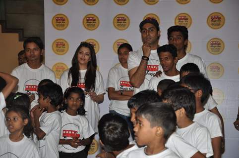 Abhishek, Aishwarya Bachchan At Magic Bus Event