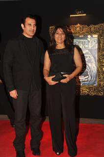 Parmeet Sethi with wife Archana Puran Singh at Red Carpet for premier of film Jab Tak Hai Jaan