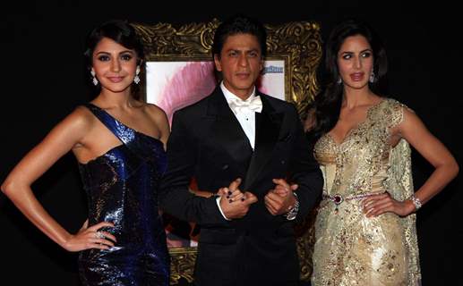 Anushka Sharma, Shahrukh Khan and Katrina Kaif at Red Carpet for premier of film Jab Tak Hai Jaan