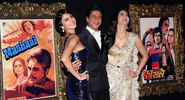 Anushka Sharma, Shahrukh Khan and Katrina Kaif at Red Carpet for premier of film Jab Tak Hai Jaan