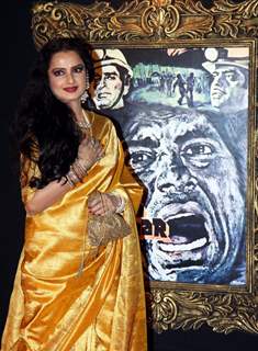 Rekha at Red Carpet for premier of film Jab Tak Hai Jaan