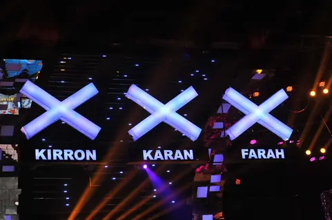 Shah Rukh, Katrina, Anushka promote Jab Tak Hai Jaan on the show India's Got Talent