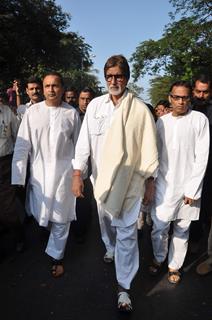 Anil Ambani, Amitabh Bachchan at funeral of Shiv Sena Supreme Balasaheb Thackeray at Shivaji Park in Mumbai.