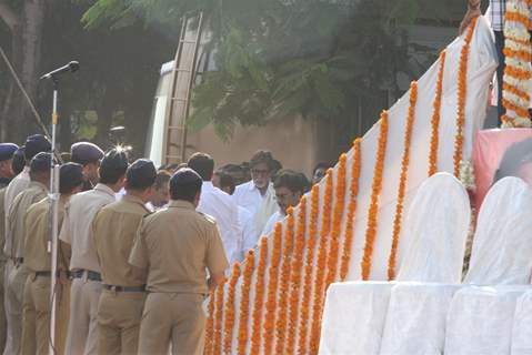 Amitabh Bachchan at Funeral of Shiv Sena Supremo Balasaheb Thackeray