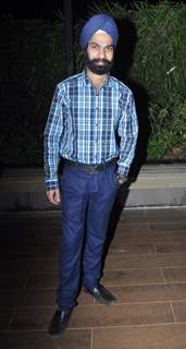 Sandip Soparrkar throws a Surprise Birthday Bash for Jesse Randhawa