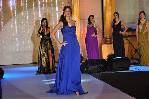 Gitanjali fashion show at Mahalaxmi Race Course in Mumbai