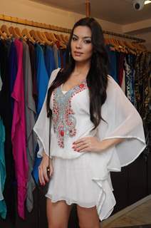 Mia Uyeda inaugurates Rekha Damani's Resortwear store