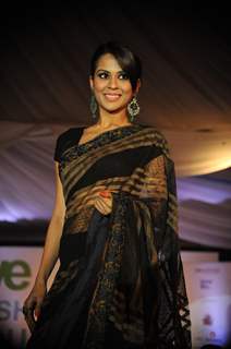 Sana Saeed Walks For ‘Global Peace Initiative’