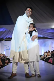 Sandip Soparrkar Walks For ‘Global Peace Initiative’