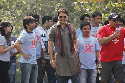 Imran Khan flags off the India’s first RedBull Soapbox Race 2012 in Mumbai