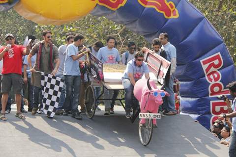 Imran Khan flags off the India’s first RedBull Soapbox Race 2012 in Mumbai