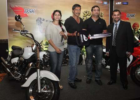 DSK Motowheels announces the winner of Picture Dekho Bike jeeto contest