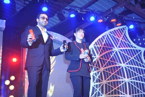 Mary Kom & Raj Kundra launch SFL deo