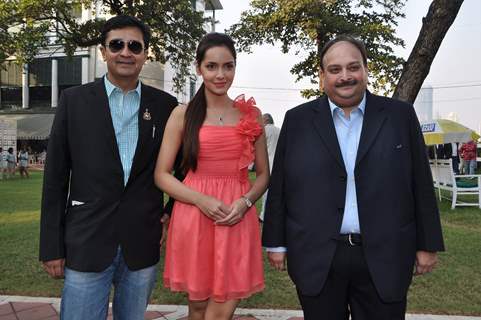 Bollywood actress Shazahn Padamsee at the Gitanjali Indian 1000 Guineas race (Grade I) 2012 in RWITC, Mumbai.