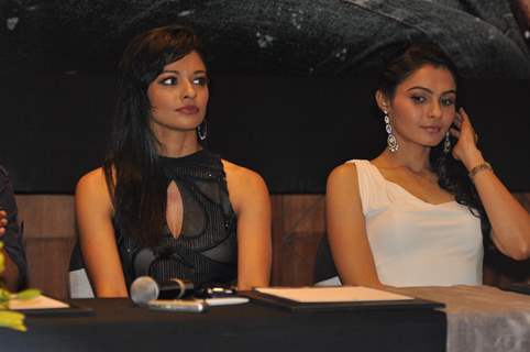 Bollywood actresses Pooja Kumar and Andrea Jeremiah at the film Vishwaroop press meet at Hotel JW Marriott in Juhu, Mumbai.