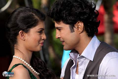 A still of Tena Desae with Rajeev Khandelwal from the movie Table No. 21