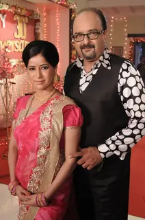 Amit Singh Thakur as Satyendra Dubey and Geeta Tyagi as Shobha Satyendra Dubey in Punar Vivah