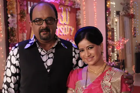 Amit Singh Thakur as Satyendra Dubey and Geeta Tyagi as Shobha Satyendra Dubey in Punar Vivah