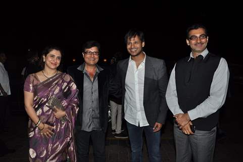 Supriya Pilgaokar, Sachin Pilgaokar, Vivek Oberoi at Abhinav & Ashima Shukla wedding reception