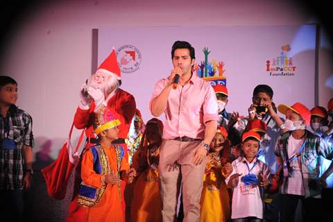 Varun Dhawan performed for Cancer affected Children’s on Christmas Eve