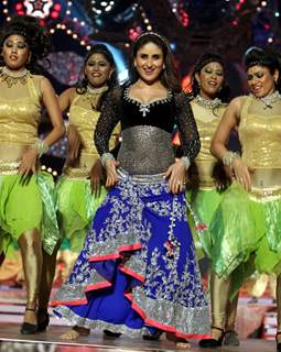 Kareena Kapoor at New Year Bash at Aamby Valley City, 'Glitterati 2013'