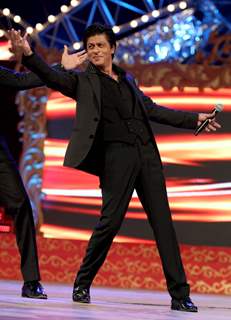 Shah Rukh Khan at New Year Bash at Aamby Valley City, 'Glitterati 2013'