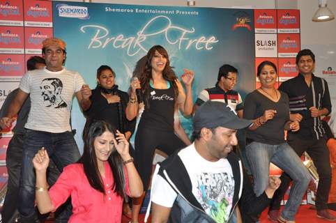 Bipasha Basu Unviels Her 2nd Fitness DVD