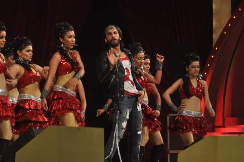 Celebs at Police Show Umang 2013