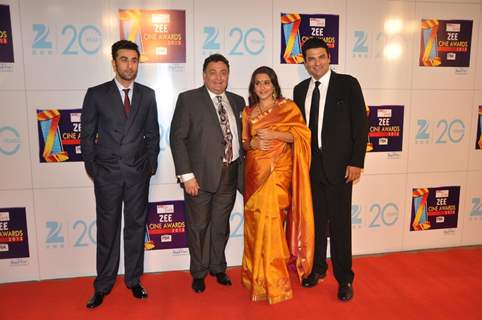 Ranbir Kapoor, Rishi Kapoor, Vidya Balan and Siddharth Roy Kapur at Zee Cine Awards 2013