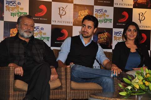 Pankaj Kapoor, Imran Khan and Anushka Sharma at Press Meet Film Matru ki Bijlee ka Mandola