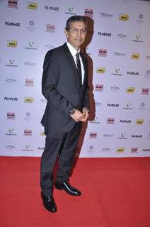 Red Carpet of '58th !dea Filmfare Awards 2012' Nominations Party