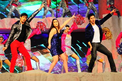 Celeb performaning at COLORS Screen Awards