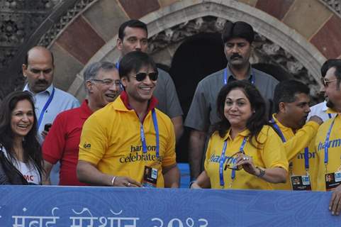 Bollywood Actors runing in 10th.anniversary Standard Charted Mumbai Marathon 2013