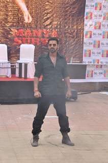 Live Shootout With The Cast of Film Shootout at Wadala