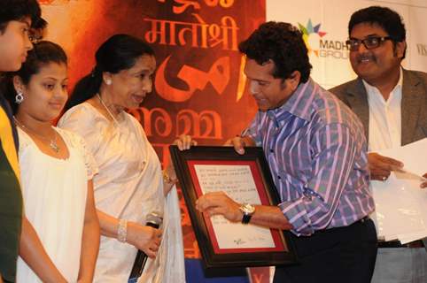 Sachin Tendulkar and Asha Bhosle at Mai Music Launch