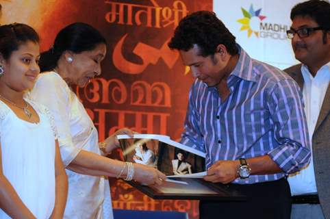 Sachin Tendulkar and Asha Bhosle at Mai Music Launch