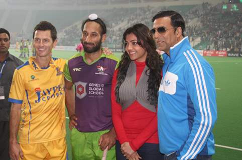 New Delhi, 29 Jan 2013 - Akshay Kumar at the match between Delhi Waveriders and Jaypee Panjab warriors at Hero Hockey India League in New Delhi. (Photo: IANS/Amlan)