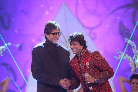 Amitabh Bachchan performs at the Global Sounds Of Peace Concert