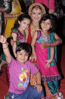 Heena Parmar on sets of Punar Vivah