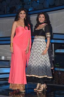 Shilpa Shetty and Kajal Agarwal On Nach Baliye to promote Special 26