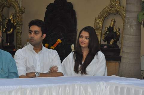 Abhishek Bachchan and Aishwariya Rai Bachchan To Announce Plans Of Ngo