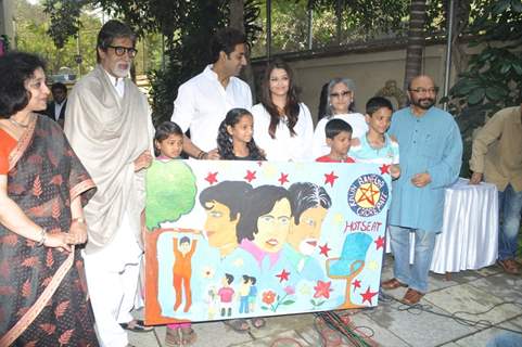 Amitabh Bachchan With Family To Announce Plans Of Ngo