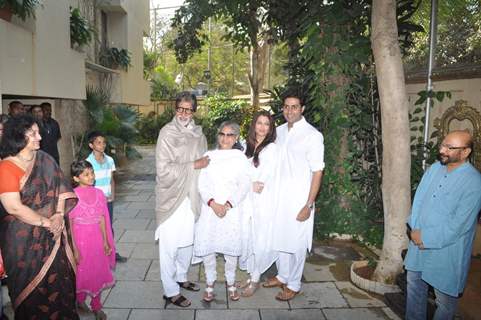 Amitabh Bachchan With Family To Announce Plans Of Ngo