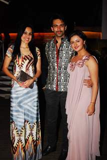Kamya Punjabi with Nandish Sandhu and Rashmi Desai at their Anniversary and Birthday Party
