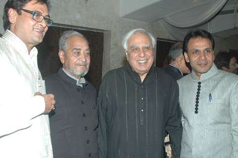 Rumi Jaffrey, Qausar Siddiqui, Kapil Sibal, Nazar Bijnori at Mushaira event