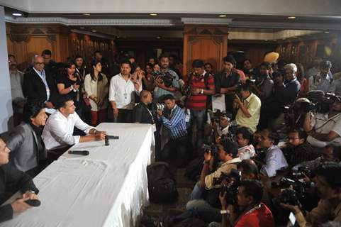 Rahul Dravid and Shahrukh Khan at UCC Opening Ceremony in Mumbai